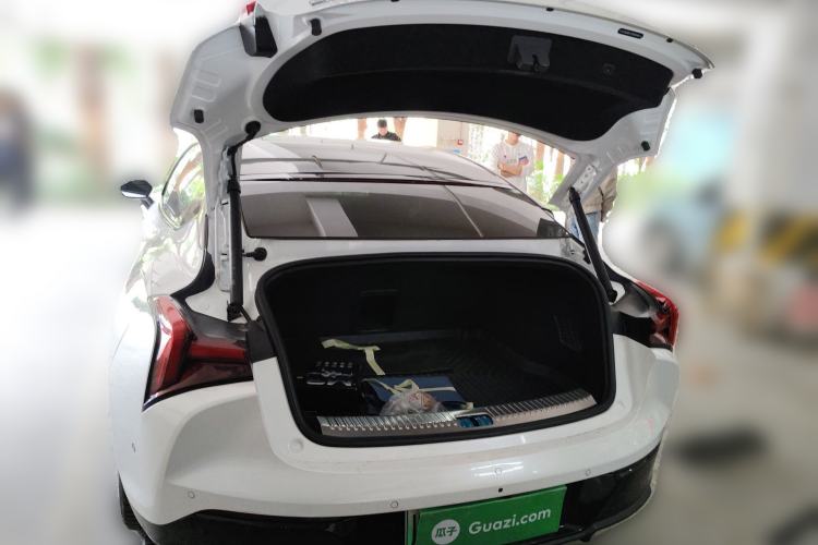 Used NETA S 2022 All-Electric 650 km Four-Wheel Drive Premium Version Trunk