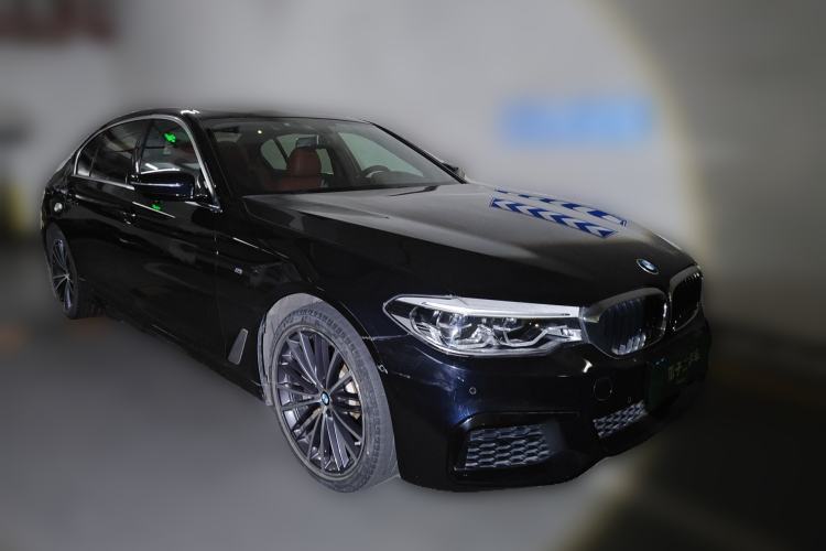 Used BMW 5 Series 2020 530Li Leading Model M Sport Package Front Right 45 Deg