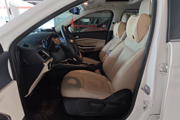 Used Ford Escort 2015 1.5L Automatic Fashion Model
