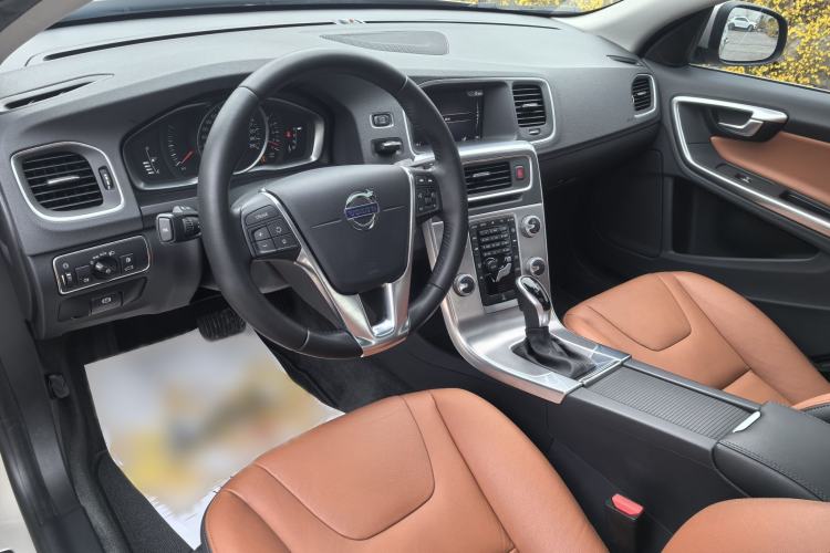 Used Volvo S60 2017 S60L T3 Smart Upgrade Edition
