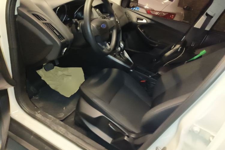 Used Ford Focus 2015 Hatchback 1.6L Automatic Comfort Model Left Front Seat