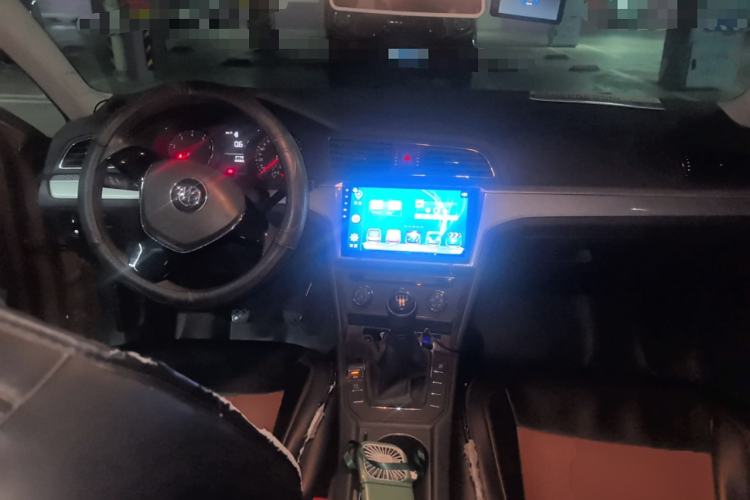 Used Volkswagen Lamando 2015 230TSI Manual Trend Edition