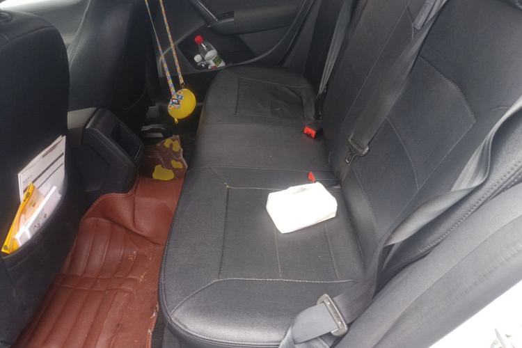 Used Volkswagen Lavida 2015 1.6L Automatic Fashion Edition Left Rear Seat