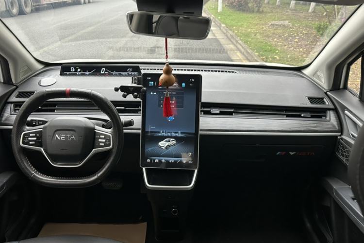 Used NETA V 2021 Long-Range Entertainment Edition Upgrade Model Interior 3