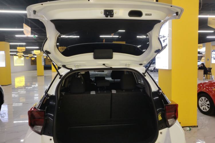 Used Toyota YARiS L Zhi Xuan 2021 X-Trail 1.5L CVT Leading Edition
