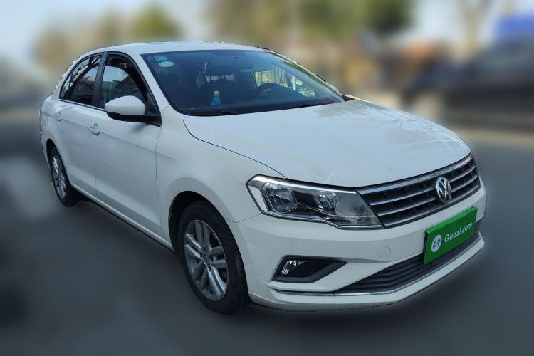 Used Volkswagen Jetta 2017 1.5L Manual Comfort Model Front Right 45 Deg