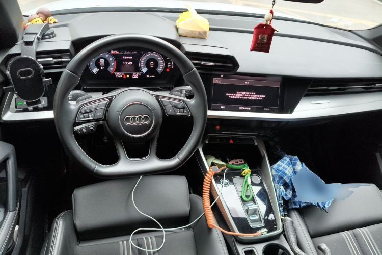 Used Audi A3 2021 Sportback 35 TFSI Fashionable Sports Model Center Console