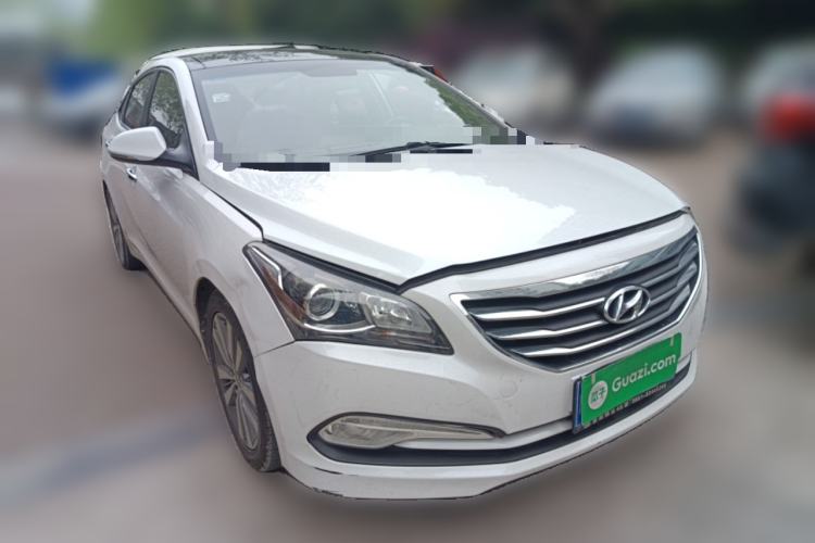 Used Hyundai Mistra 2014 1.8L Automatic Deluxe DLX Model Front Right 45 Deg