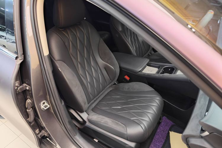 Used Roewe D7 2023 DMH 125km Excellence Edition