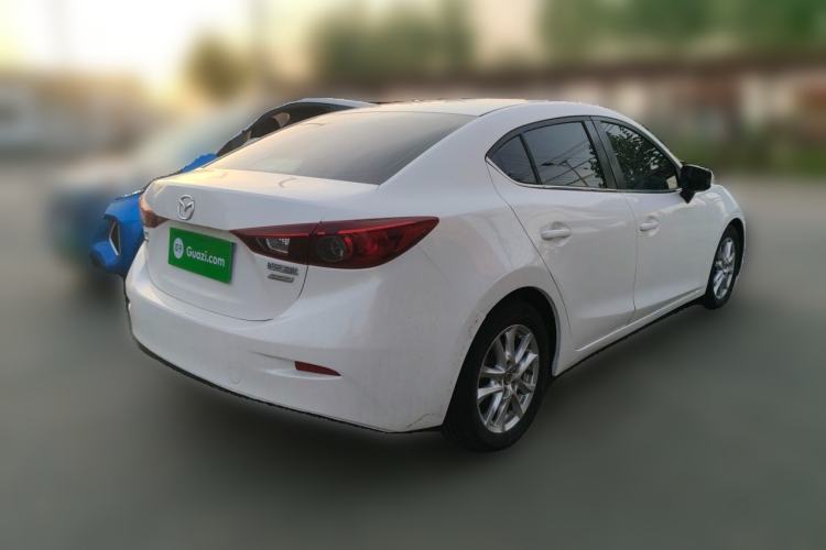 Used Mazda 3 Axela 2014 Sedan 1.5L Manual Comfort Model
