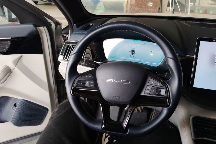 Used BYD Song PLUS New Energy 2024 HONOR Edition DM-i 71km Luxury Model