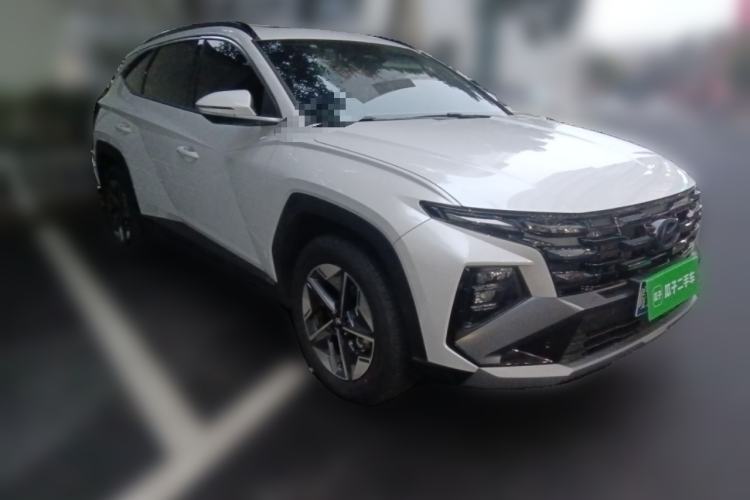 Used Hyundai Tucson 2025 Tucson L 1.5T Prestige Edition Front Right 45 Deg