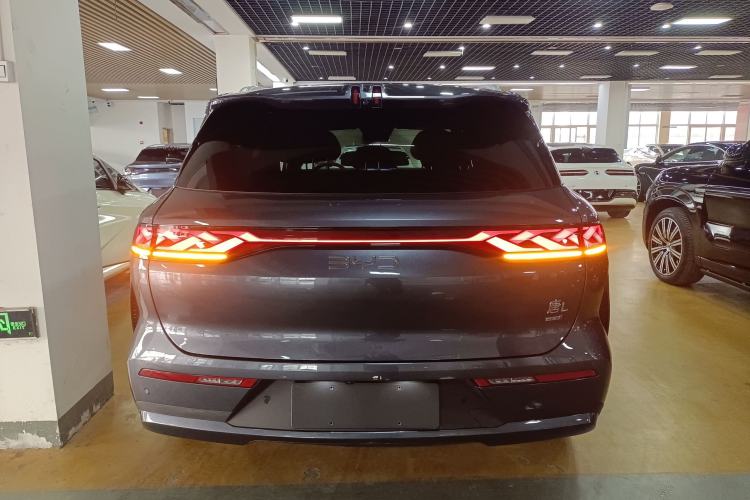 Used BYD Tang L 2025 EV with 670 km Range LiDAR and Premium Features Rear