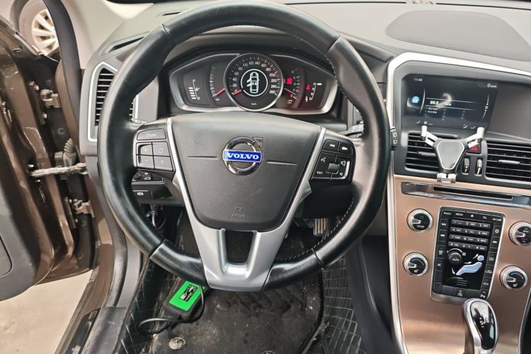 Used Volvo XC60 2015 T5 Smart Upgrade Model Steering Wheel