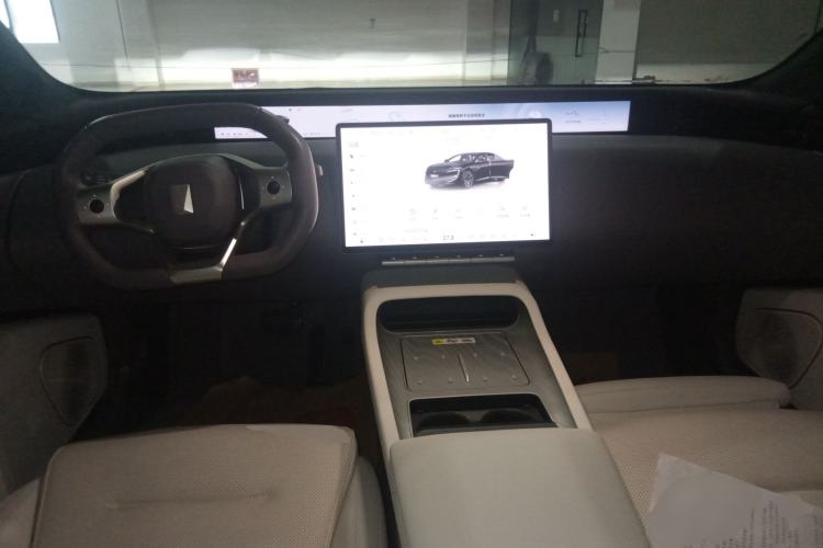 Used Avatr 12 2025 Ultra Extended-Range Edition Center Console