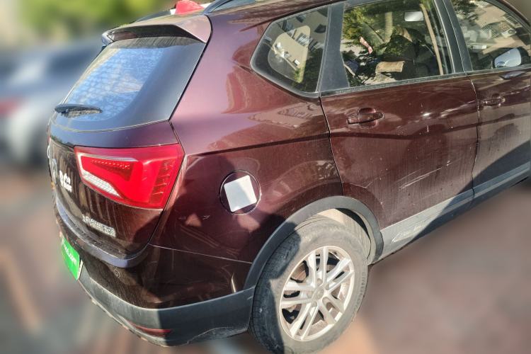 Used Baojun 560 2015 1.8L manual Comfort trim level