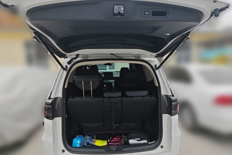 Used Honda Elysion 2022 2.0L eHEV Luxury First Edition Trunk