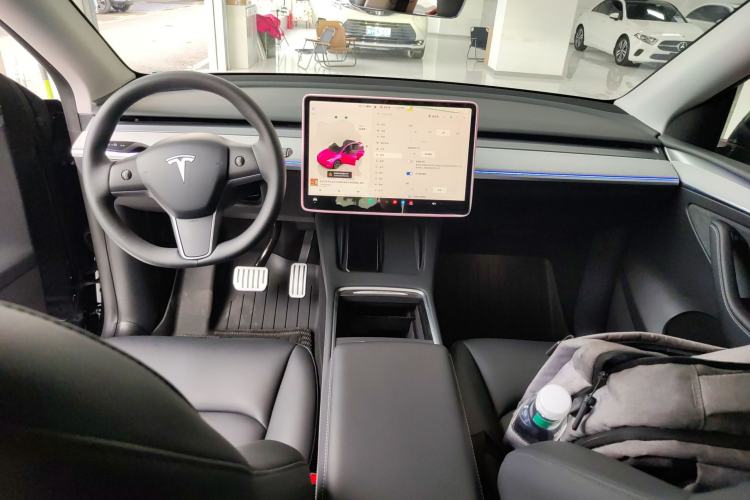 Used Tesla Model Y 2024 Rear-Wheel-Drive Version Center Console