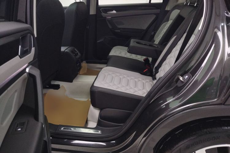 Used Volkswagen Tayron 2024 300TSI Two-Wheel-Drive Luxury Plus Advanced Version