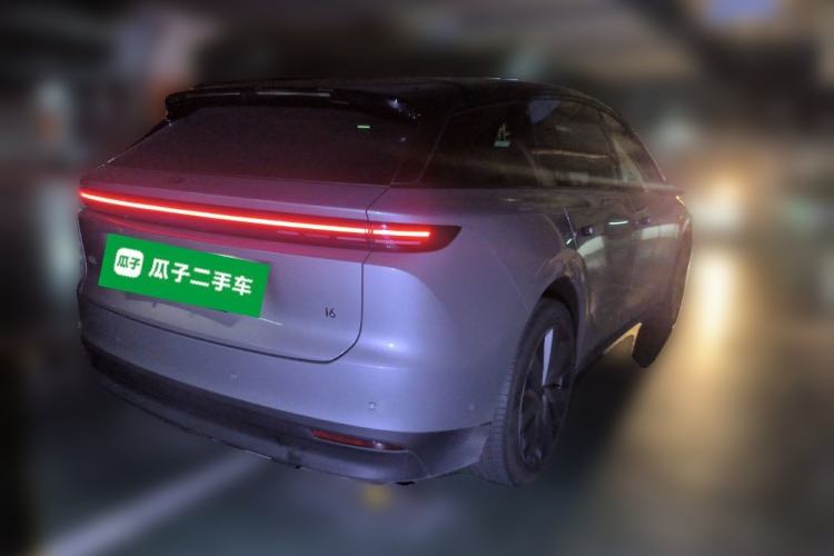 Used Li Auto i6 2025 Model Four-Wheel-Drive Standard Type
