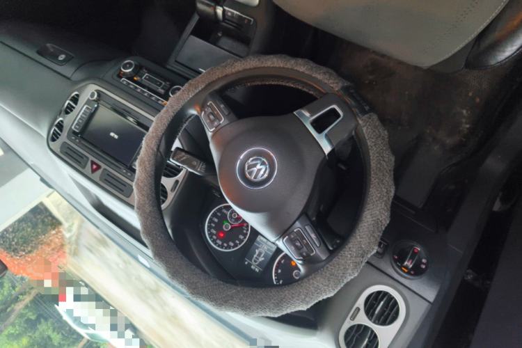 Used Volkswagen Tiguan 2010 2.0 TSI Automatic All-Wheel Drive Flagship Navigation Edition
