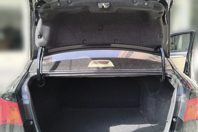 Used Roewe 350 2013 350S 1.5L Manual Xunchi Edition
