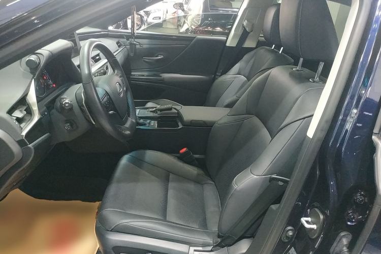 Used Lexus ES 2020 200 Excellence Edition
