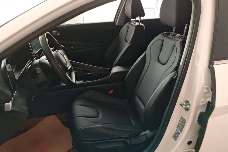 Used Hyundai Elantra 2023 1.5L CVT GLX Elite Edition
