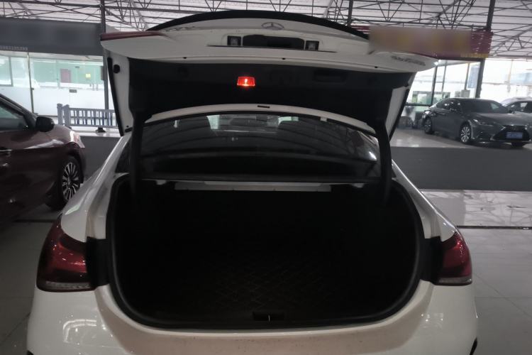 Used Mercedes-Benz A-Class 2020 Restyled A 200 L Sport Sedan Fashion Version
