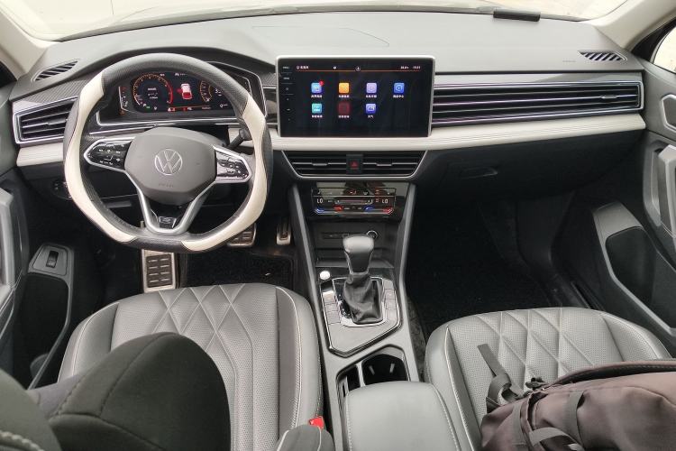 Used Volkswagen Tiguan L 2022 330TSI Automatic Two-Wheel Drive R-Line Enhanced Edition
