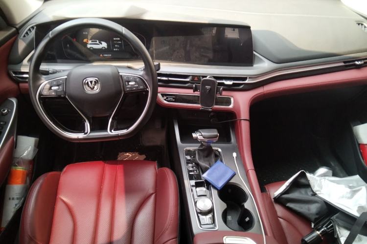 Used CHANGAN CS75 PLUS 2020 1.5T Automatic Luxury Version Center Console