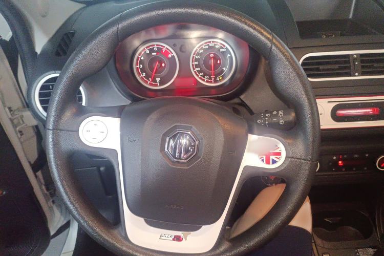 Used MG 3SW 2015 1.5L AMT Elite Model
