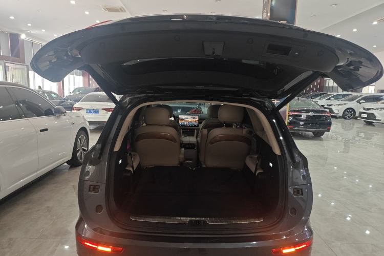 Used Hima AITO M7 2022 1.5T Rear-Drive Comfort Edition Trunk