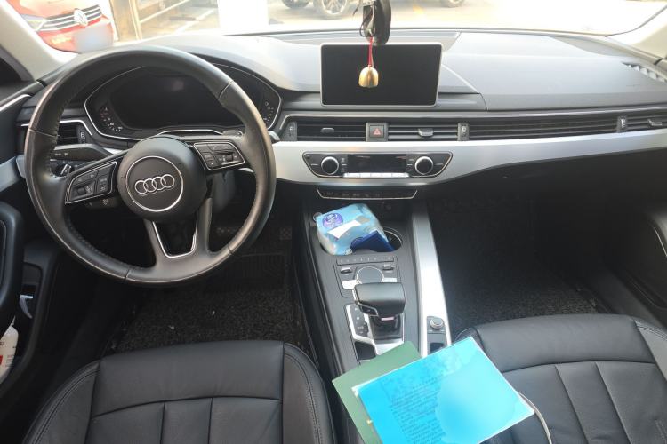 Used Audi A4L 2019 40 TFSI Fashion Edition China VI Emission Standard
