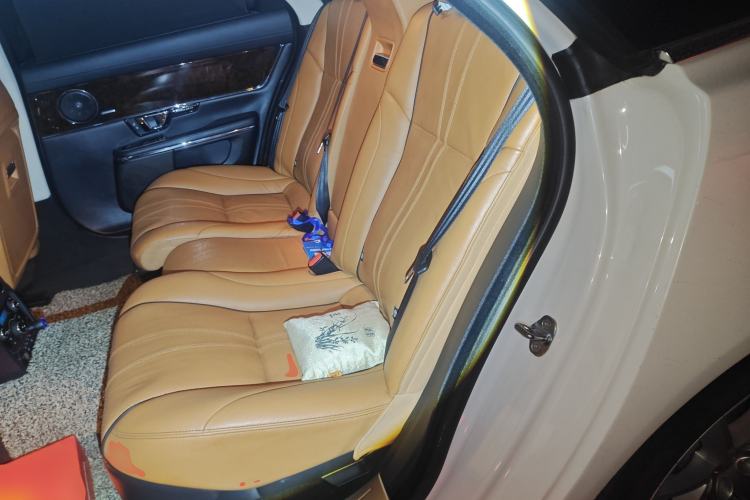 Used Jaguar XJ 2014 XJL 3.0 SC Two-Wheel-Drive Panoramic Business Edition
