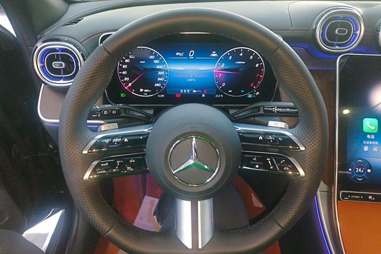 Used Mercedes-Benz GLC 2025 Refreshed GLC 300 L 4MATIC Dynamic Version 5 Seats
