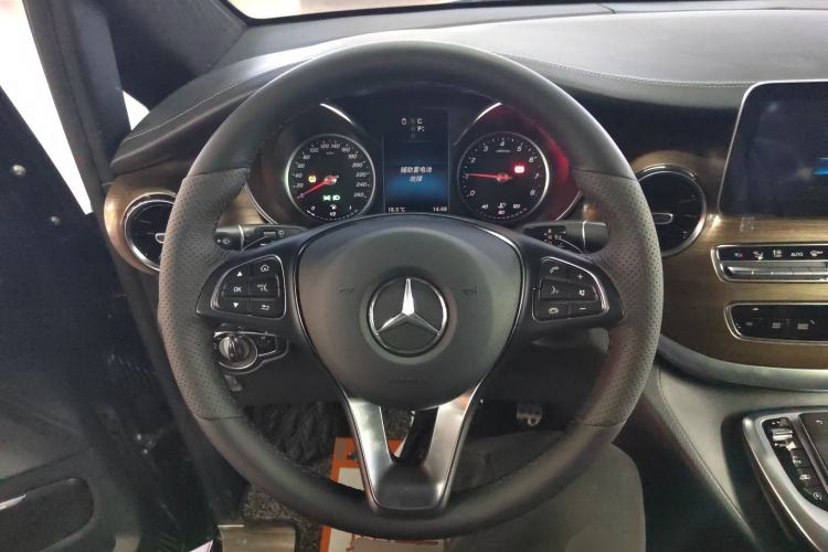 Used Mercedes-Benz V-Class 2020 V 260 L Long-wheelbase Luxury Edition Steering Wheel