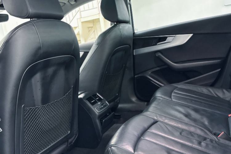 Used Audi A4L 2018 30th Anniversary Edition 40 TFSI Fashion Model Interior 5