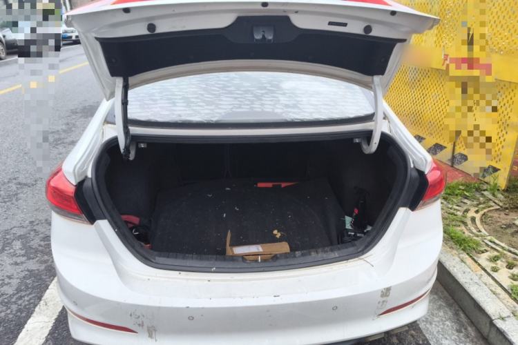 Used Hyundai Elantra (6th Generation / Lingdong) 2019 1.4T Dual-Clutch Xuan Dong · Dynamic Model Trunk