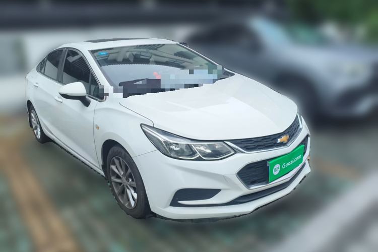 Used Chevrolet Cruze 2017 1.5L Automatic Pioneer Sunroof Edition
