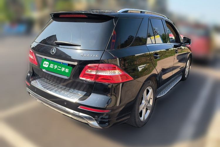 Used Mercedes-Benz M-Class 2012 ML 350 Luxury Edition Rear Right 45 Deg