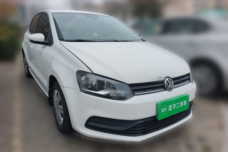 Used Volkswagen Polo 2016 1.4L Automatic Trendy Model Front Right 45 Deg