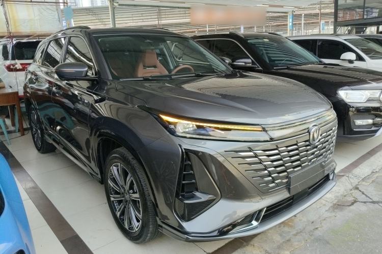 Used CHANGAN CS75 PLUS 2023 3rd Generation 1.5T Automatic Pilot Model Front Right 45 Deg