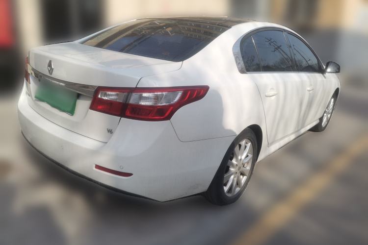 Used Renault Latitude 2011 2.5L Automatic Luxury Navigation Edition