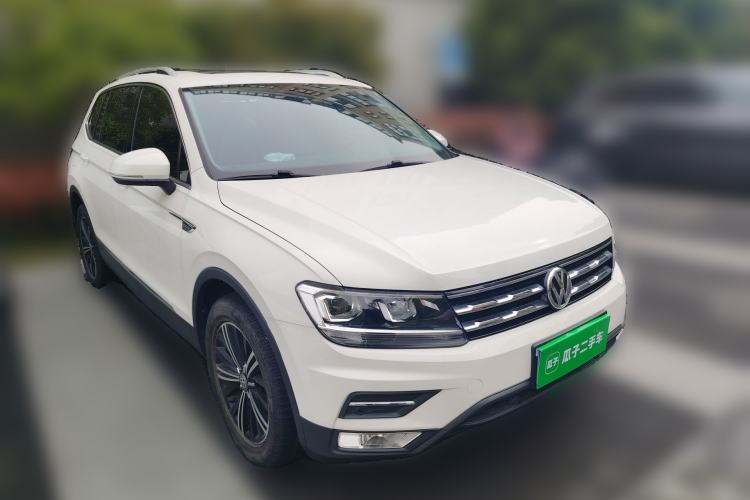 Used Volkswagen Tiguan L 2019 280TSI Automatic Two-Wheel Drive Panoramic Comfort Edition China V Standard Front Right 45 Deg
