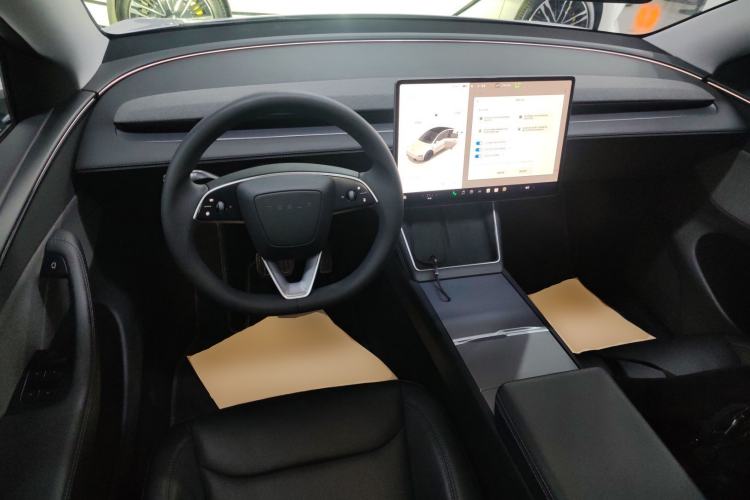 Used Tesla Model Y 2025 Rear-Wheel-Drive Version
