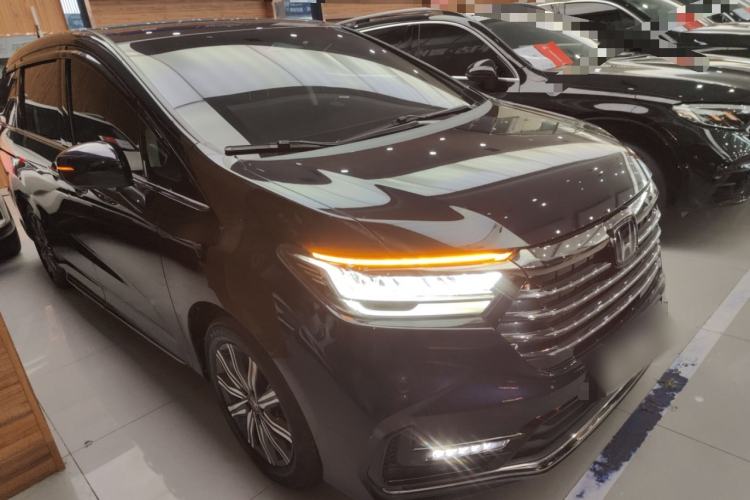Used Honda Odyssey 2024 2.0L eHEV Sharp & Smart Edition