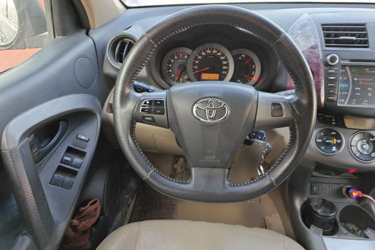 Used Toyota RAV4 2013 Special Edition 2.0L Manual Classic
