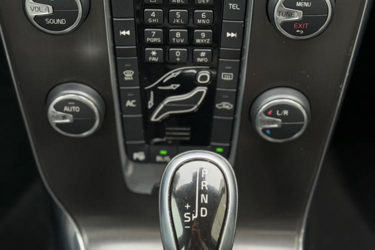 Used Volvo V40 2014 2.0T Zhiya Edition