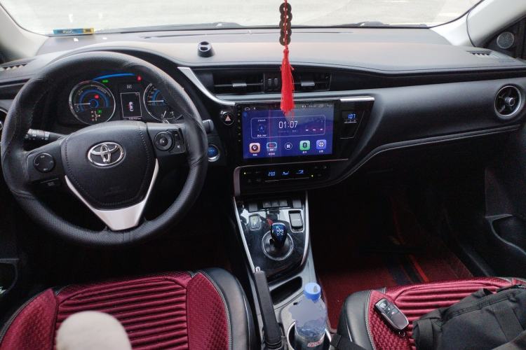 Used Toyota Corolla 2017 Revised Dual-Engine 1.8L E-CVT Leading Edition Center Console